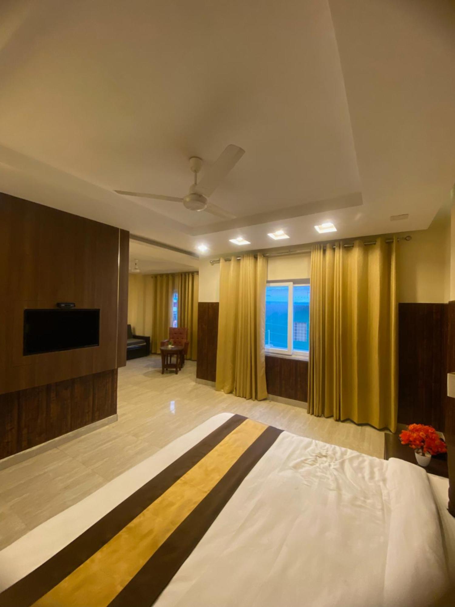 Hotel Mj Hills Rishīkesh Esterno foto