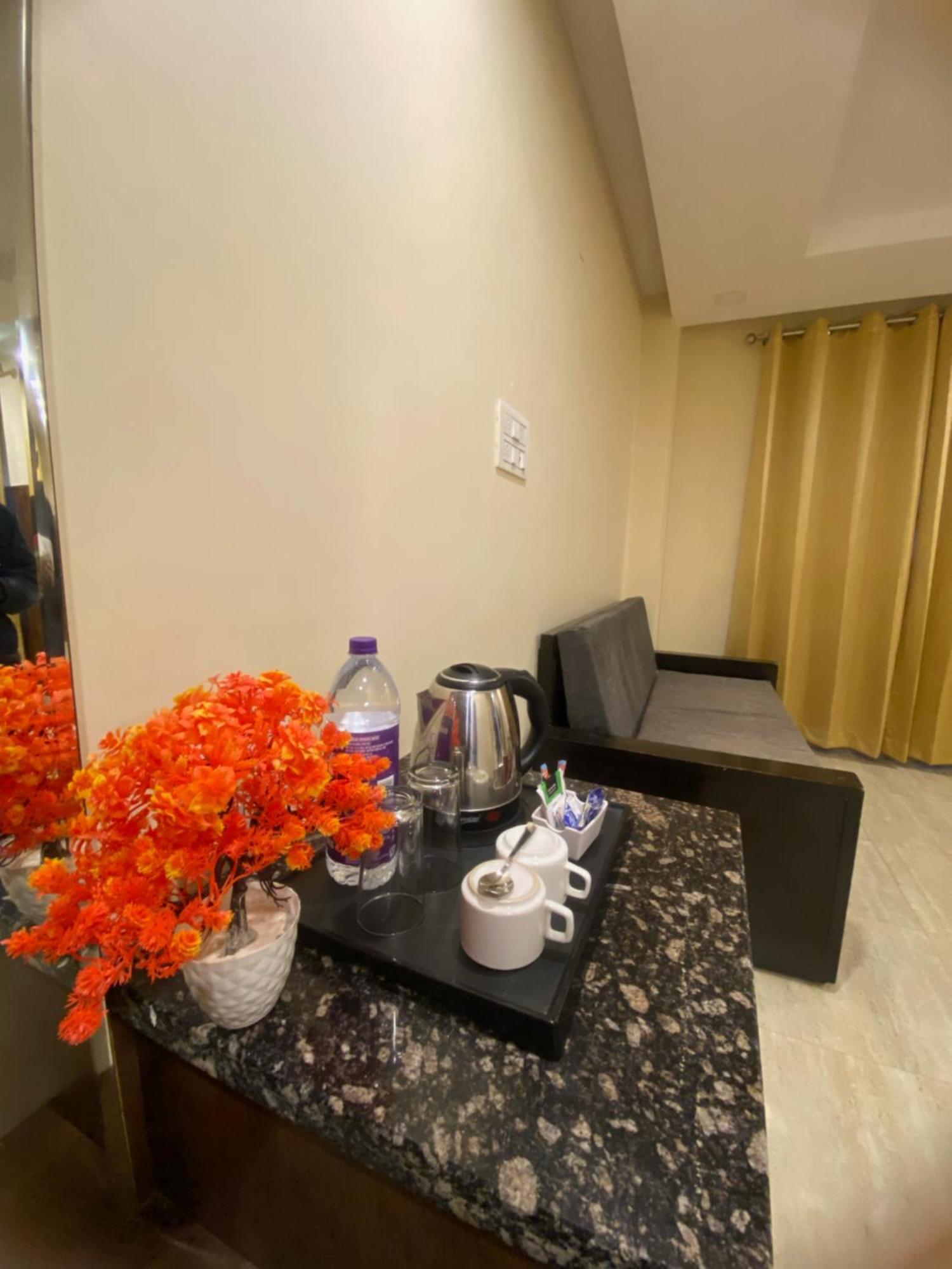 Hotel Mj Hills Rishīkesh Esterno foto
