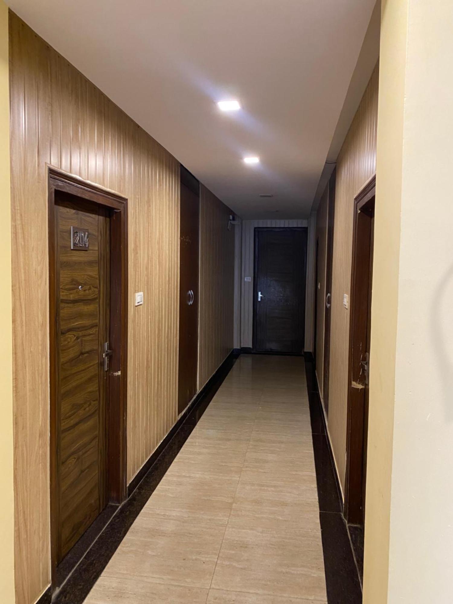 Hotel Mj Hills Rishīkesh Esterno foto